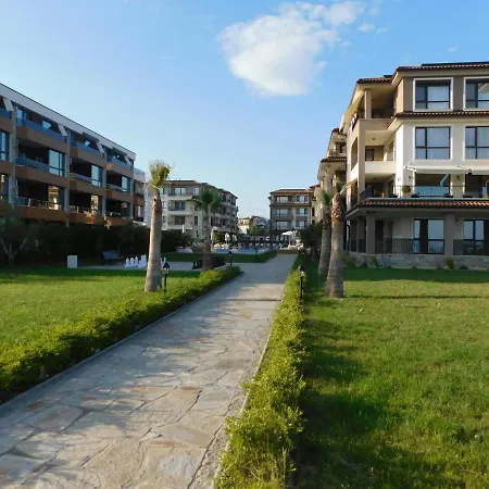 Azzurro Apartment *